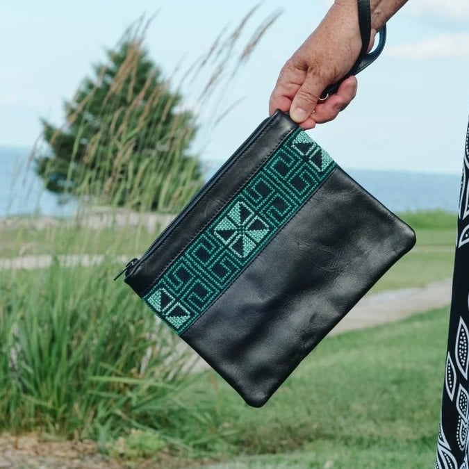 Tatreez Clutch (Hand-Embroidered)