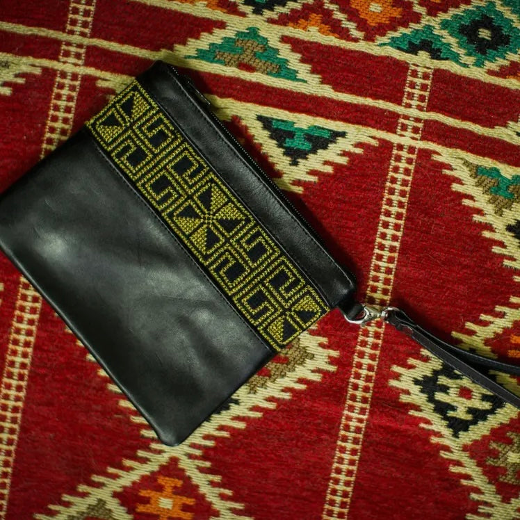 Tatreez Clutch (Hand-Embroidered)